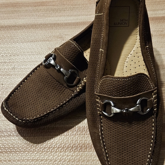 Mens Shoes - Picture 3 of 4